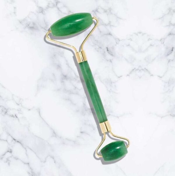 Jade Roll Massager Relieves Facial Tension - Image 3