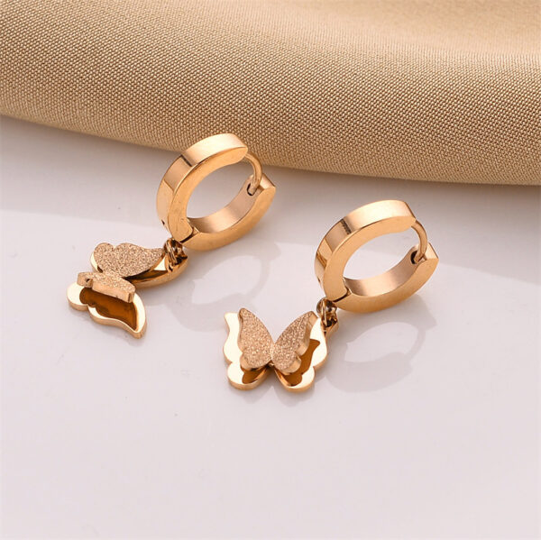 Earrings With Golden Butterfly ,Only Self-pickup Is Supported, And The Displayed Prices Are All Self-pickup Prices