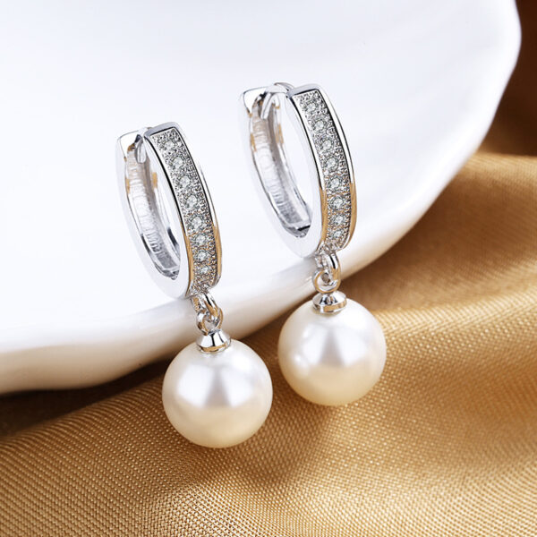 Women's Simple And Fresh Sweet Retro Eardrops - Image 2