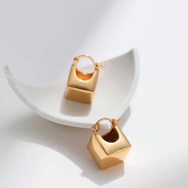 French Retro Heavy Industry Geometric Design Ear Clip - Image 5