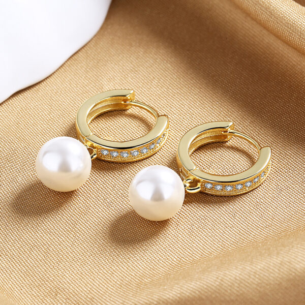 Women's Simple And Fresh Sweet Retro Eardrops - Image 4