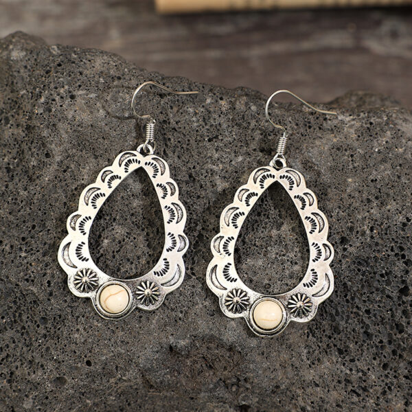 Retro Bohemian Style Hollow Water Drop Pattern Turquoise Earrings - Image 4