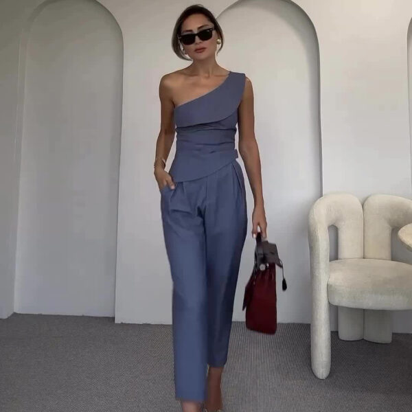 Hot Girl Diagonal Collar Halter Slim Fit Suit